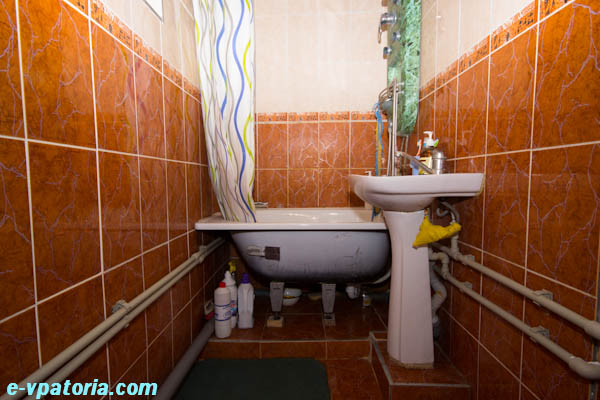 	   Ванная комната, санузел совмещенный, горячая и холодная вода постоянно
